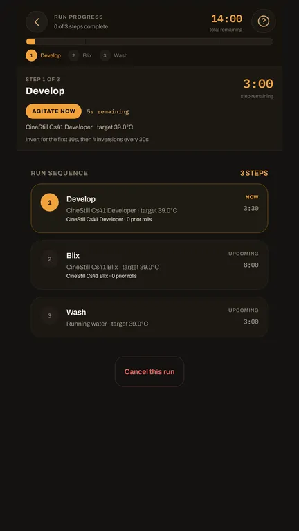 Latent's active development timer showing remaining time, an agitation prompt and the upcoming Blix and Wash stages.